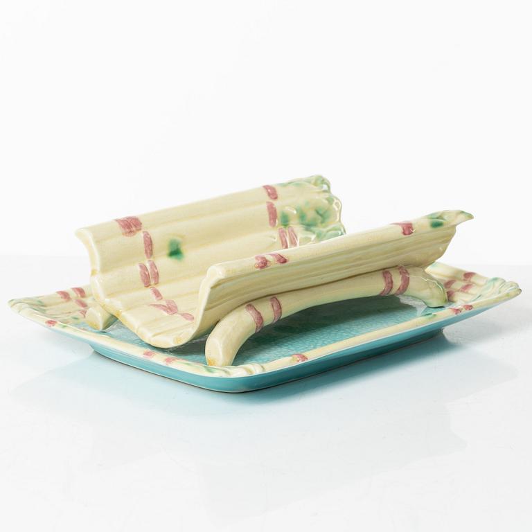 Rörstrand, A majolica asparagus dish, Rörstrand, Sweden, around 1900.