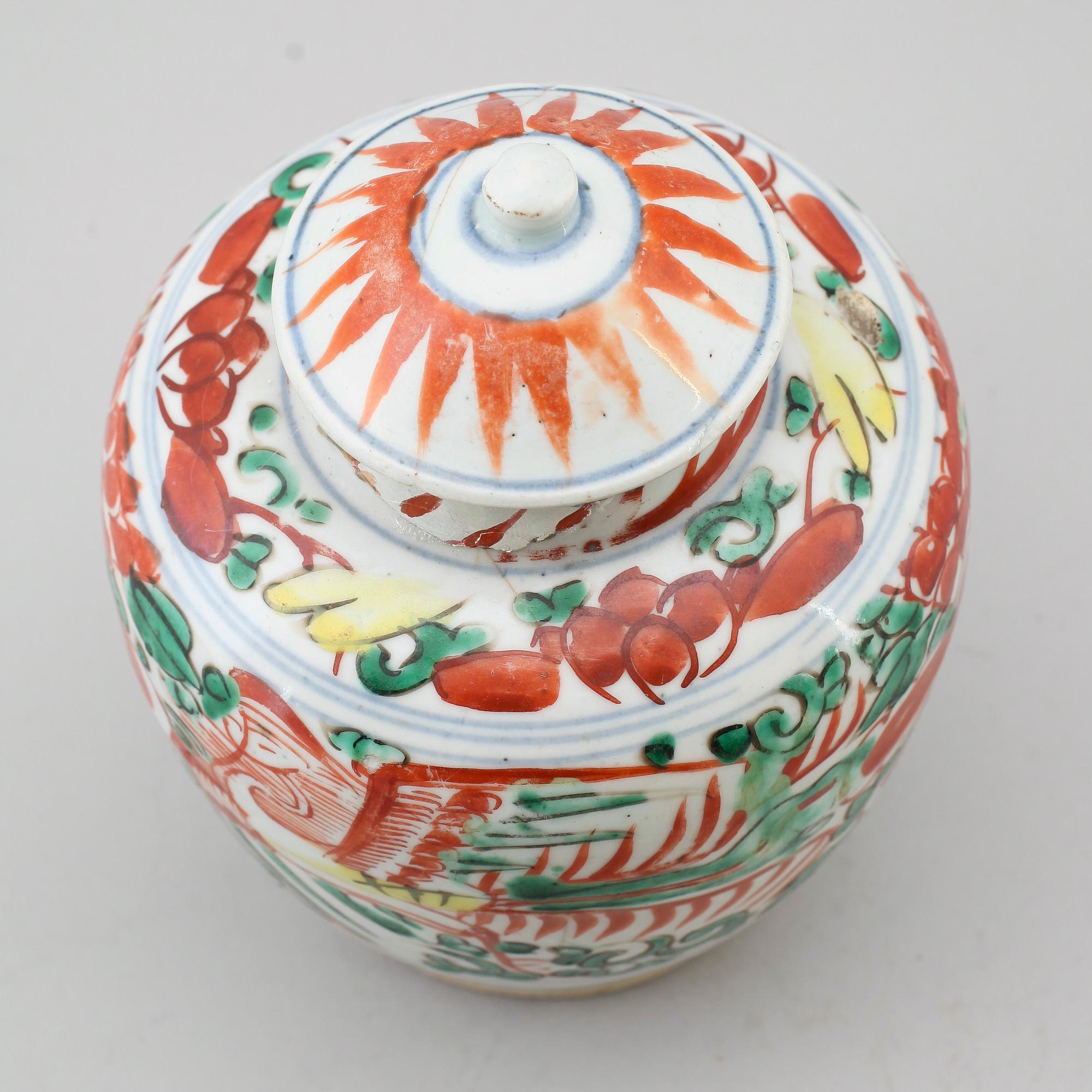 URNA MED LOCK, porslin, Kina, Transition stil 1600-tal.