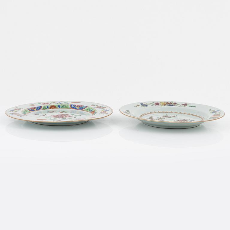 Fat, två stycken, porslin. Qingdynastin, Qianlong (1736-95).