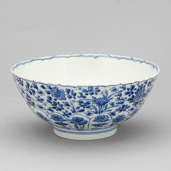 SKÅL, porslin, Qingdynastin Kangxi (1662-1722).