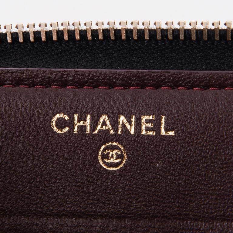 CHANEL, Travel Case / clutch bag with zipper.