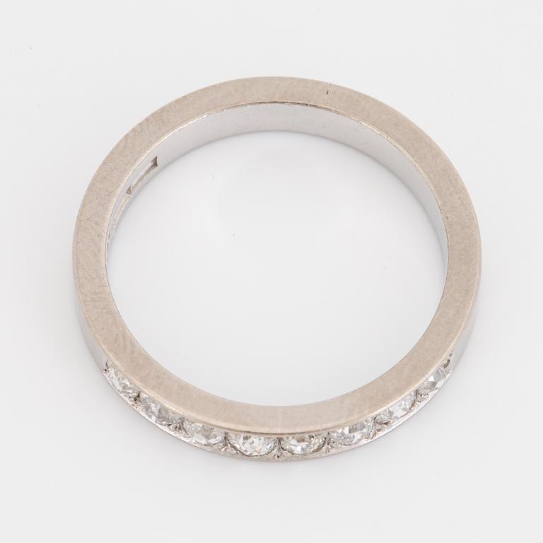 Old-cut diamond ring.