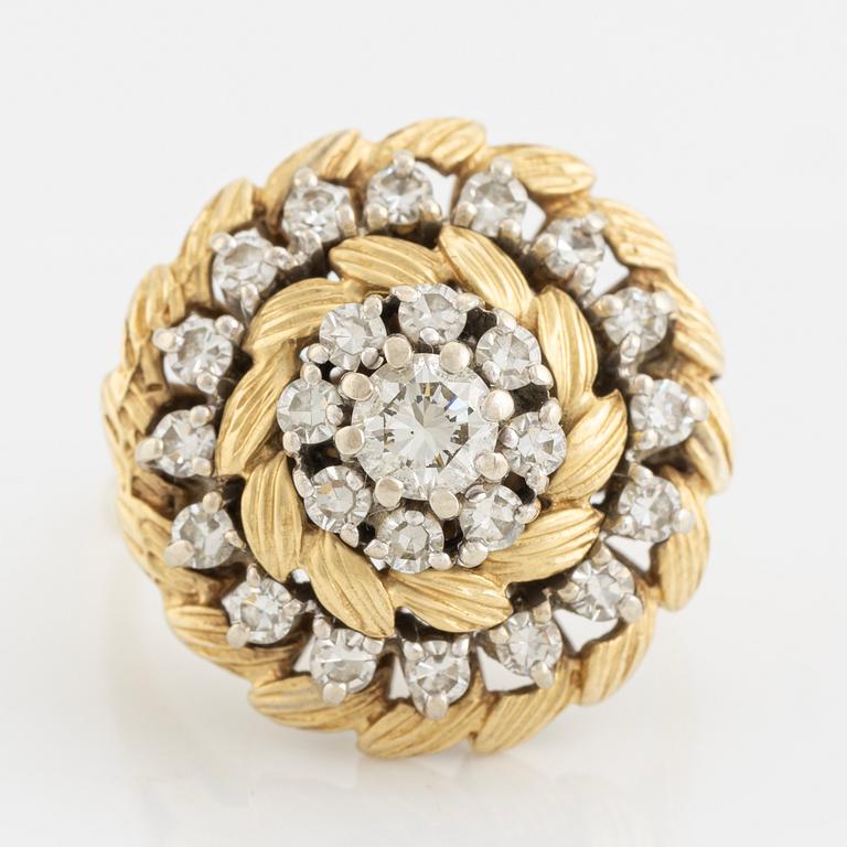 Brilliant- and eight cut diamond ring.
