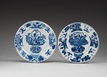 A set of eight odd blue and white dishes, Qing dynasty, Kangxi (1662-1722).