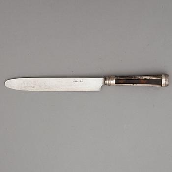 Matknivar, 12 st, sköldpadd och silver, Sverige omkring 1800.
