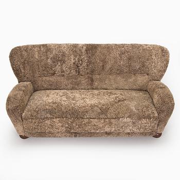 Märta Blomstedt, An 'Aulanko-model' sofa. Designed in 1939.