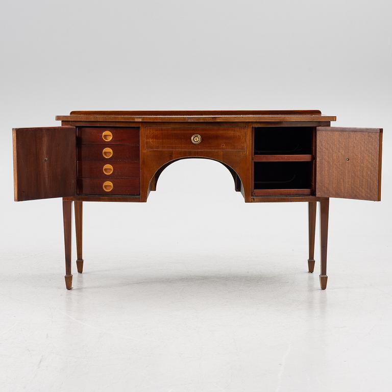 Skrivbord/sideboard, Engelsk stil, 1900-talets början.