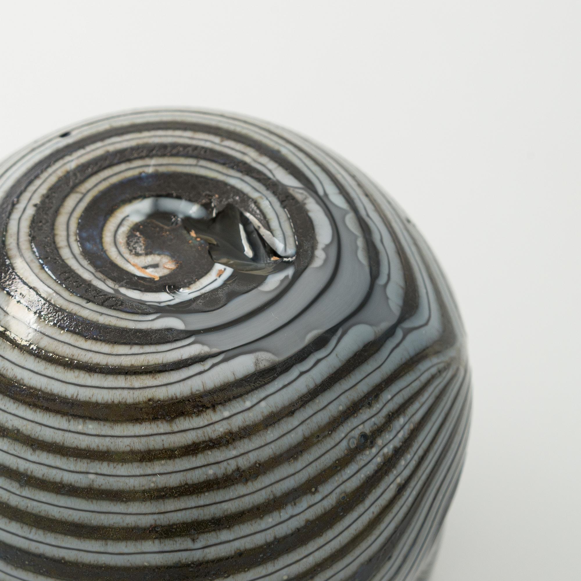 Oiva Toikka, an art glass object, signed Oiva Toikka Nuutajärvi Notsjö.