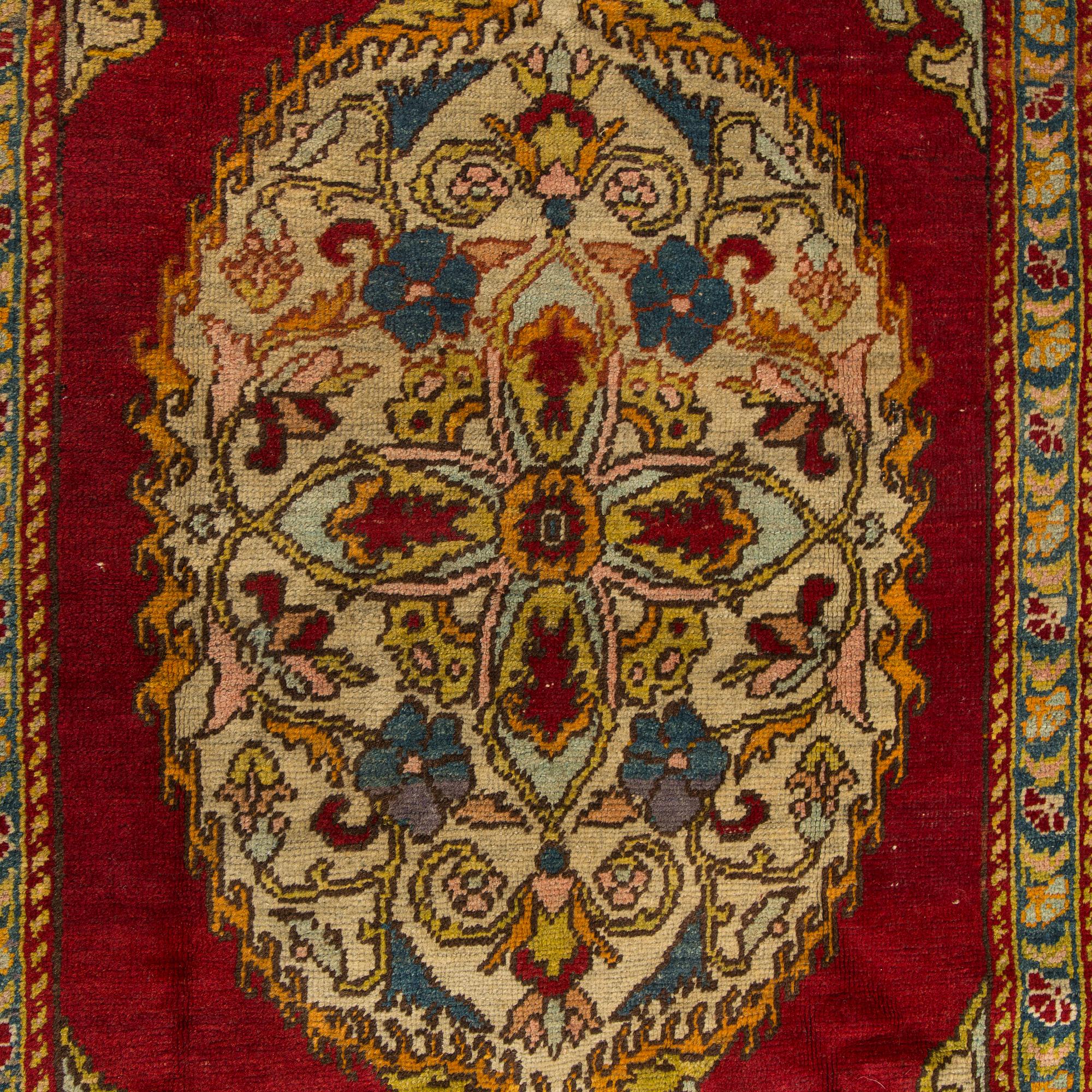 Matto, antiikki, Anatolia, n. 170 x 119 cm.