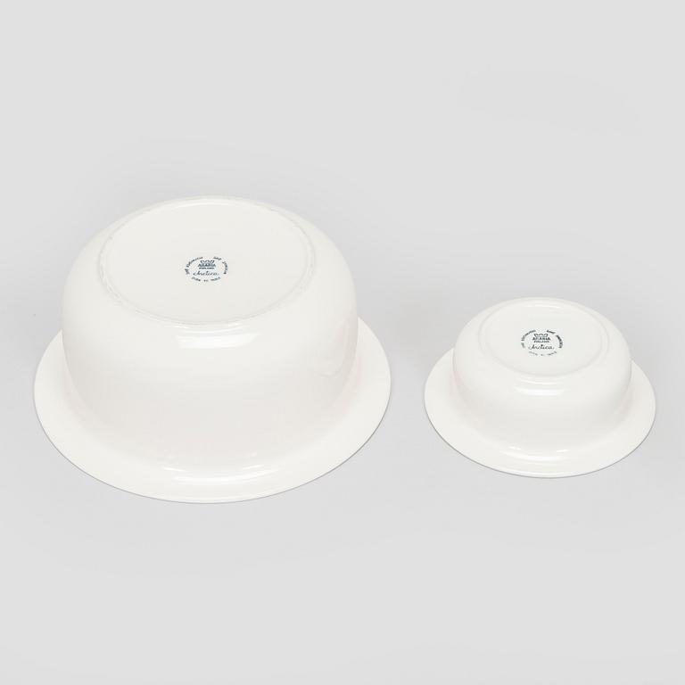 Inkeri Leivo, A 21-piece porcelain tableware set, 'Arctica' Arabia Finland.