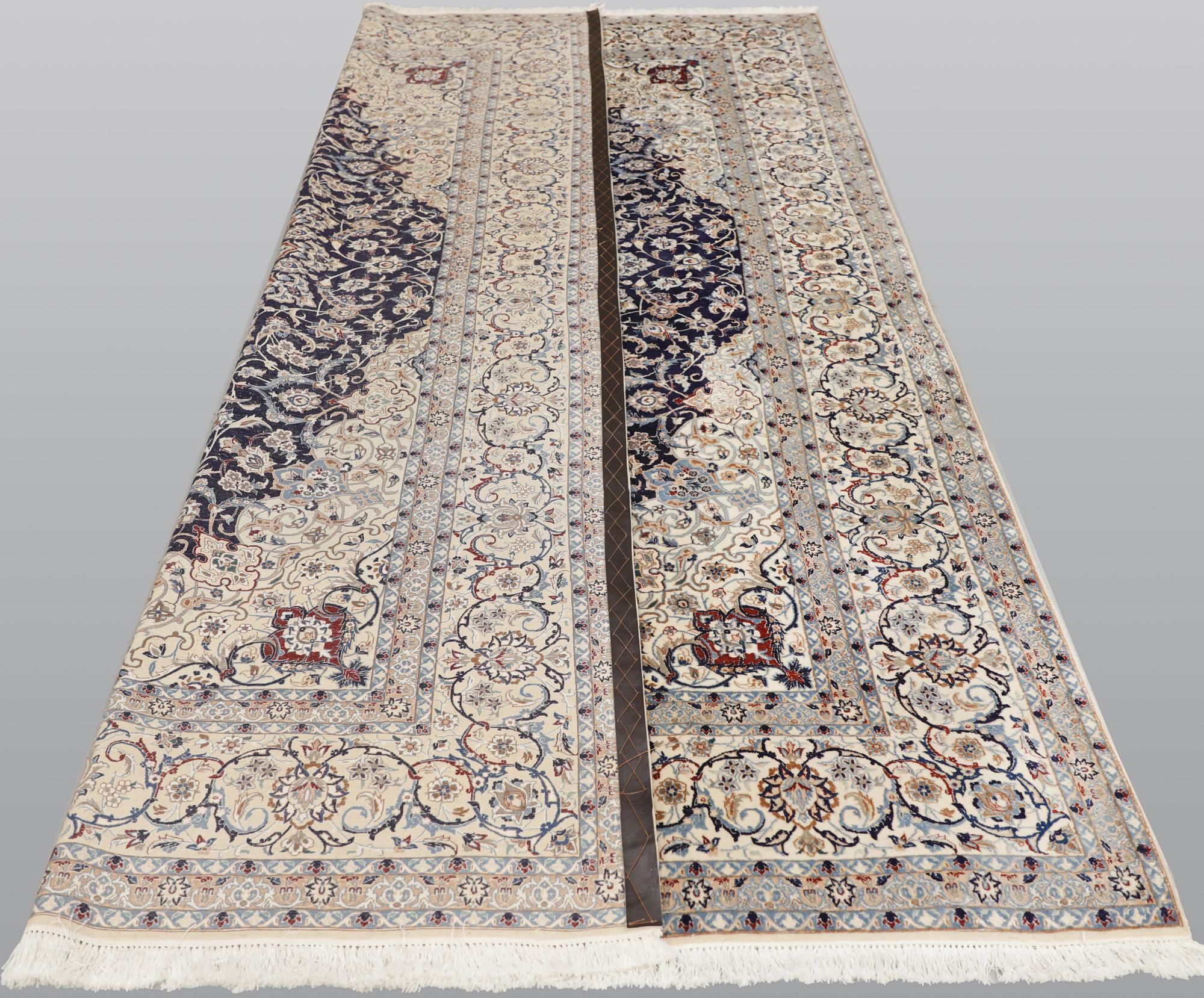 A part silk Nain carpet, so-called 6LAA, approx. 320 x 200 cm.