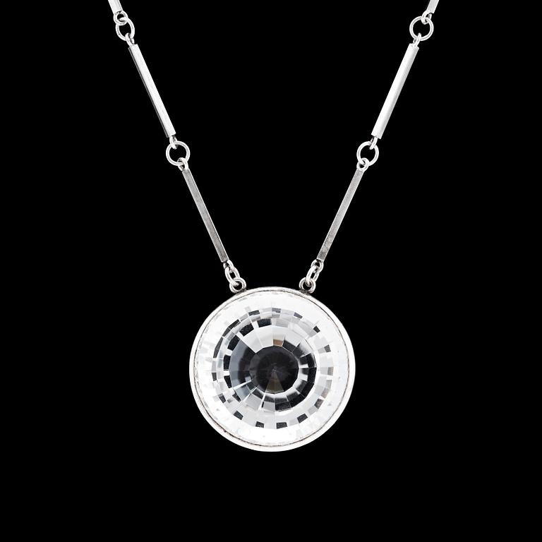 Wiwen Nilsson, hängsmycke, Lund 1965, sterling silver och bergkristall.