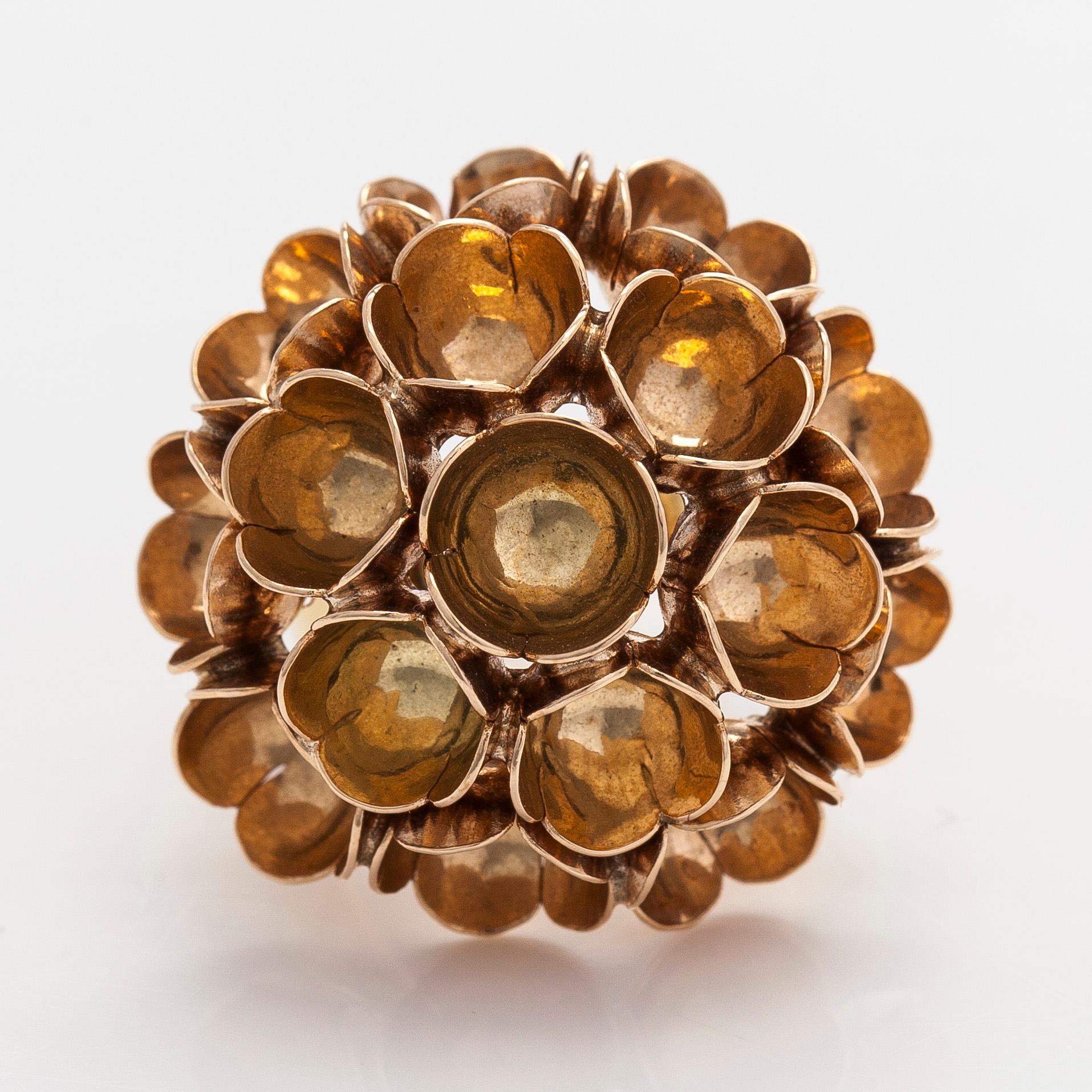 Liisa Vitali, ring, "Spring" 14K gold, Westerback, Helsinki 1970.