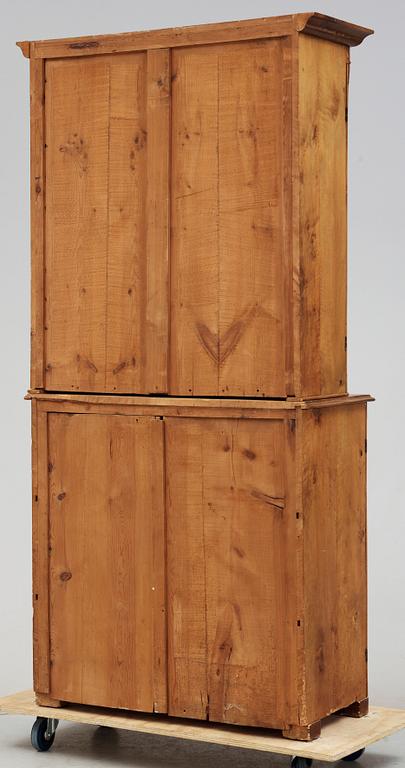 BOKSKÅP, Karl Johan stil, omkring 1900.