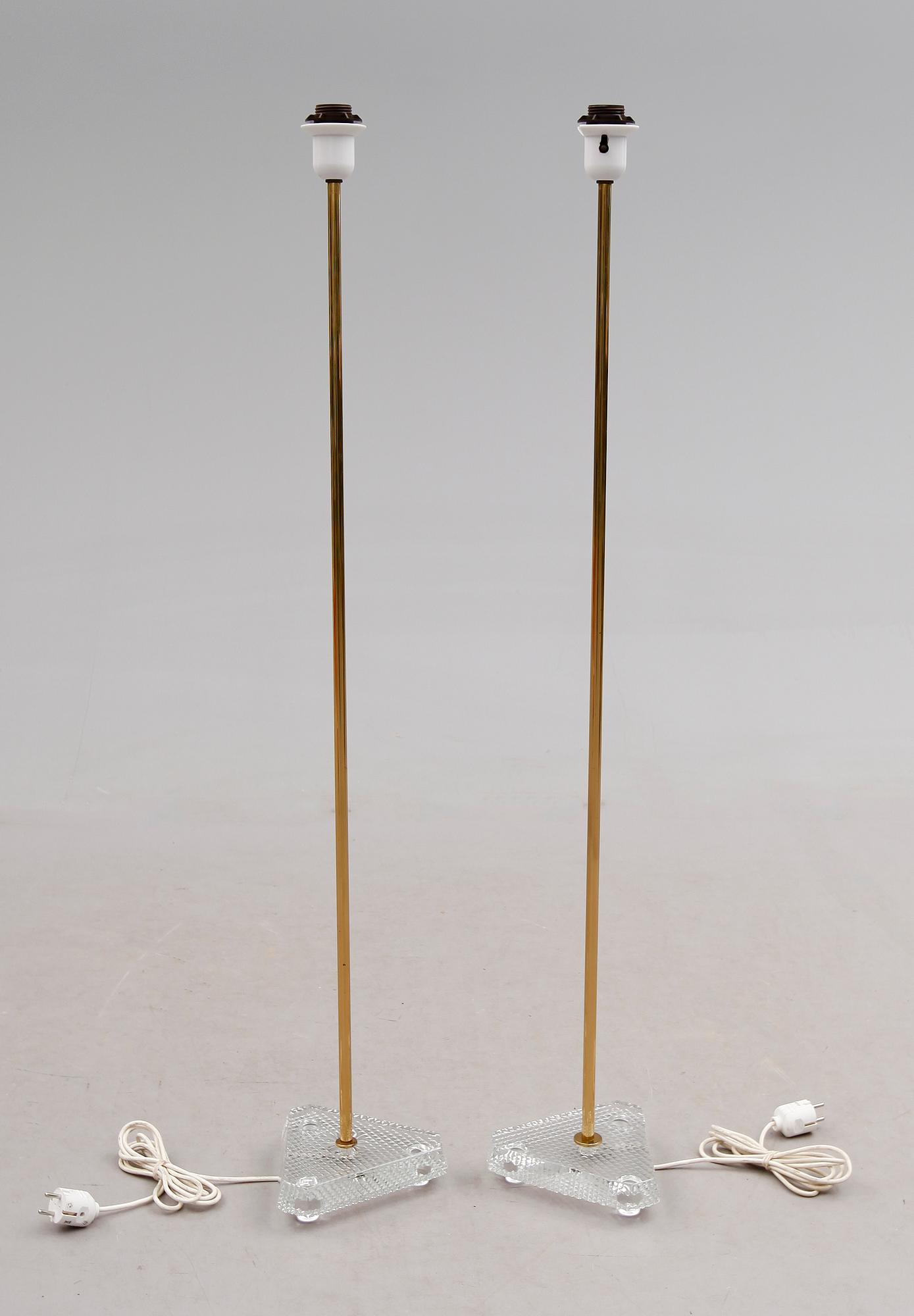 GOLVLAMPOR, 1 par, 1900-talets andra hälft.