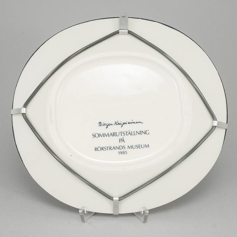 BIRGER KAIPIAINEN, a stoneware dish, Rörstrand 1985.