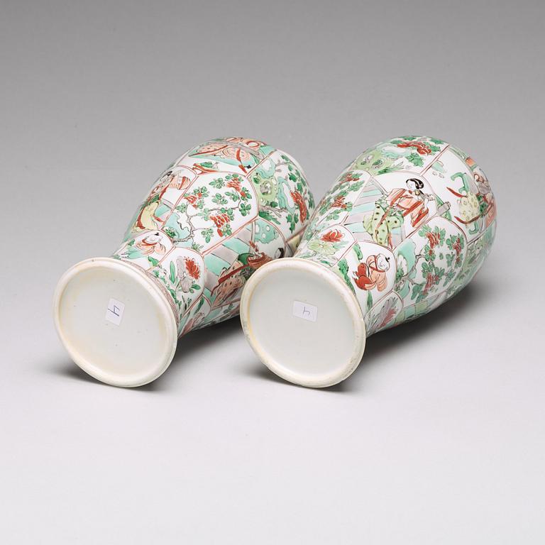 A pair of famille verte vases, Qing dynasty, Kangxi (1662-1722).