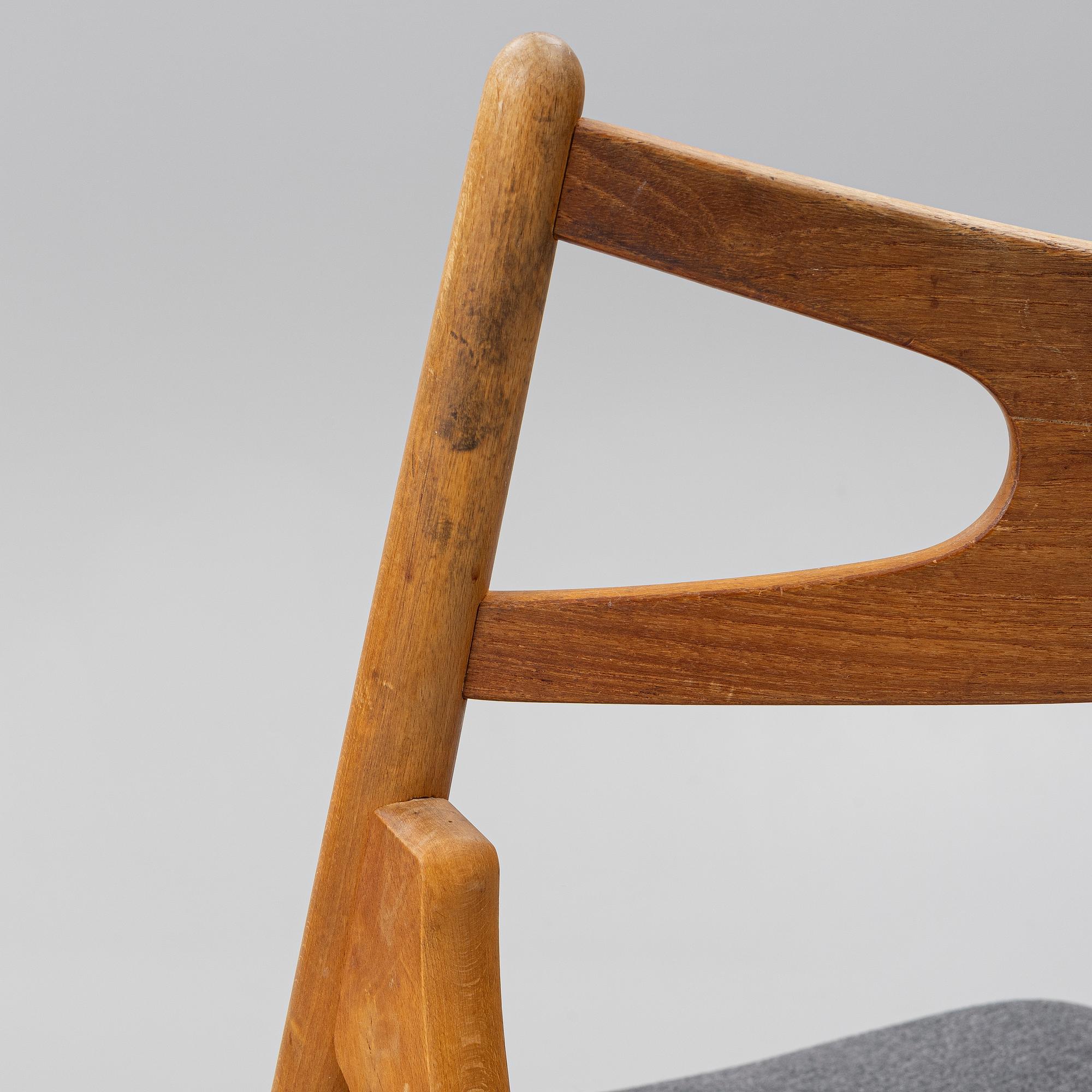 Hans J. Wegner, stolar, 8 st, modell CH-29 "Savbukkestolen", Danmark, 1900-talets mitt.