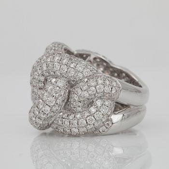 A diamond ring, 5.28 cts according to engraving.