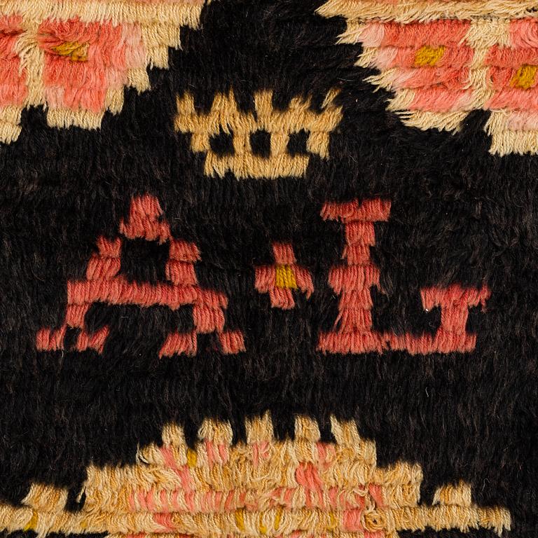 MATTO/WALLHANGING, ryijymatto, knotted pile, ca 229,5 x 169,5 cm, an inscription: AL 1917.
