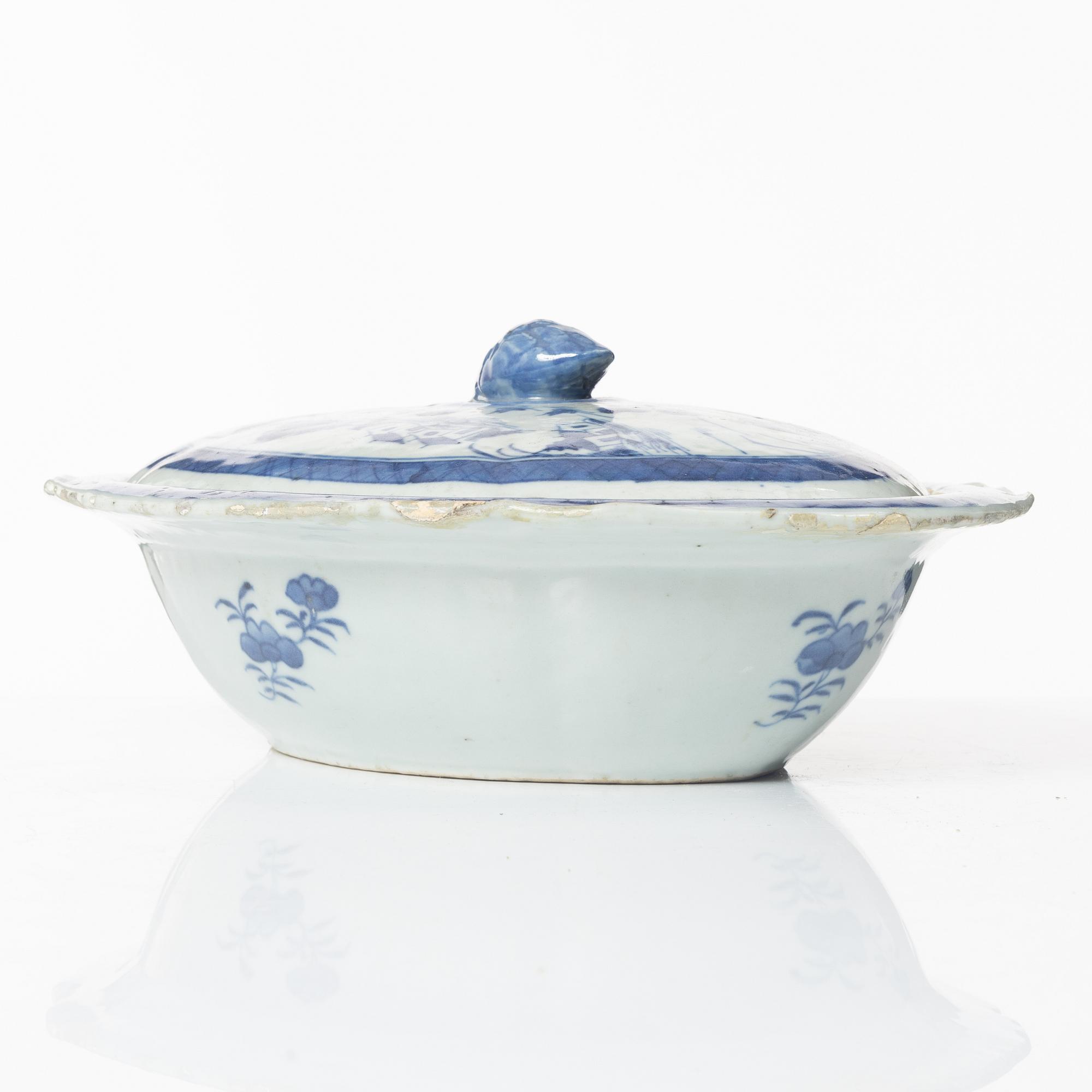 Terrin med lock, kompaniporslin, Kina, Qingdynastin, 1800-tal.