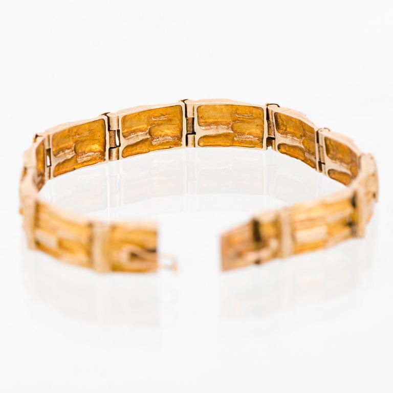 A BJÖRN WECKSTRÖM BRACELET, "Kultaköngäs", 14K gold. Lapponia 1969.