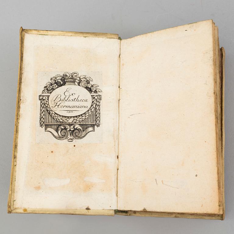 A book, Justus Lipsius: De cruce. Amsterdam 1670.