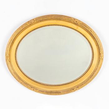 Spegel, gustaviansk stil, omkring 1900.