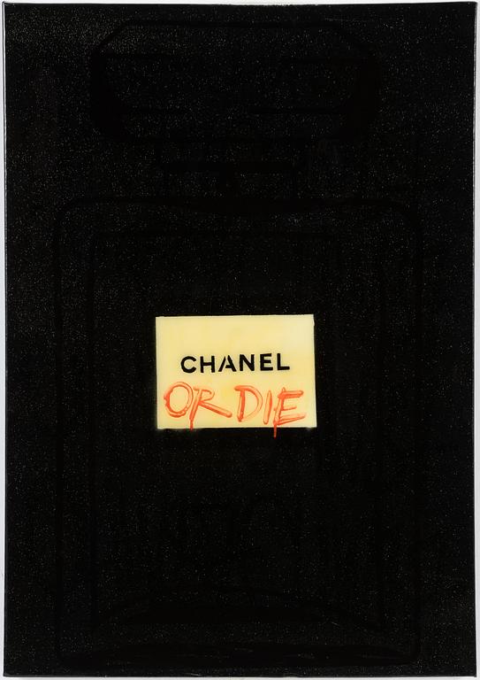 Oliw87, "Chanel or Die, Bling Bling".