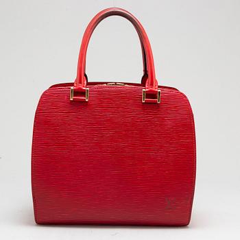 LOUIS VUITTON, a 'Epi Pont Neuf' bag.