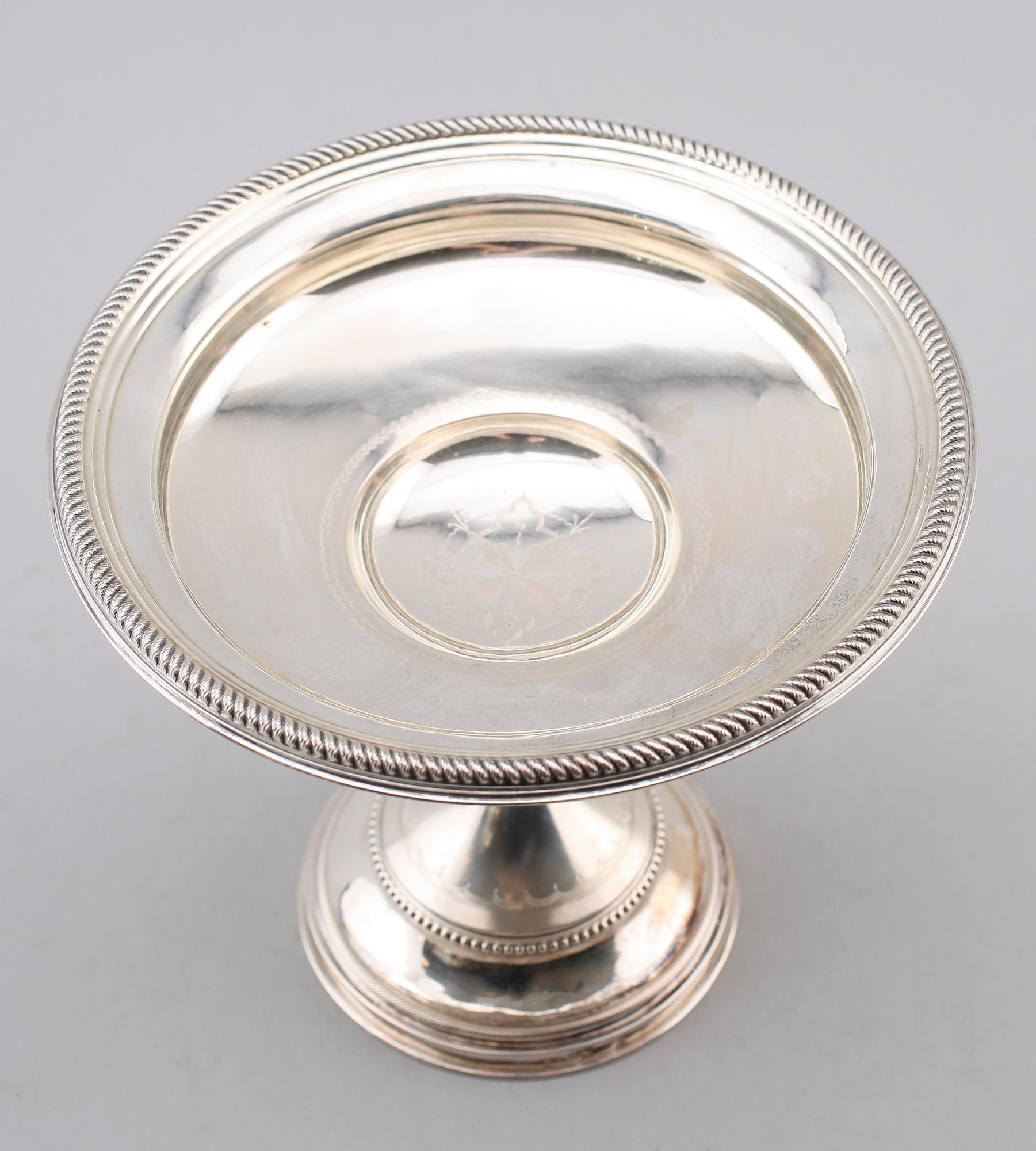 SKÅL på fot, silver, Göteborg 1879.