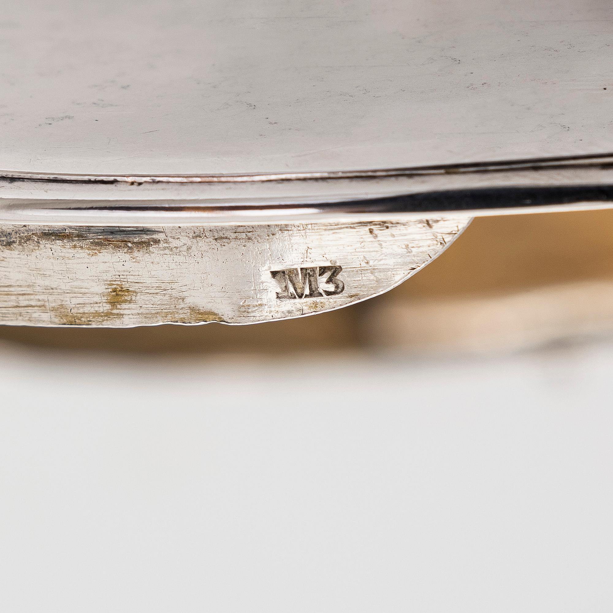Gustaf Folcker, A silver sugar box, Stockholm 1818.