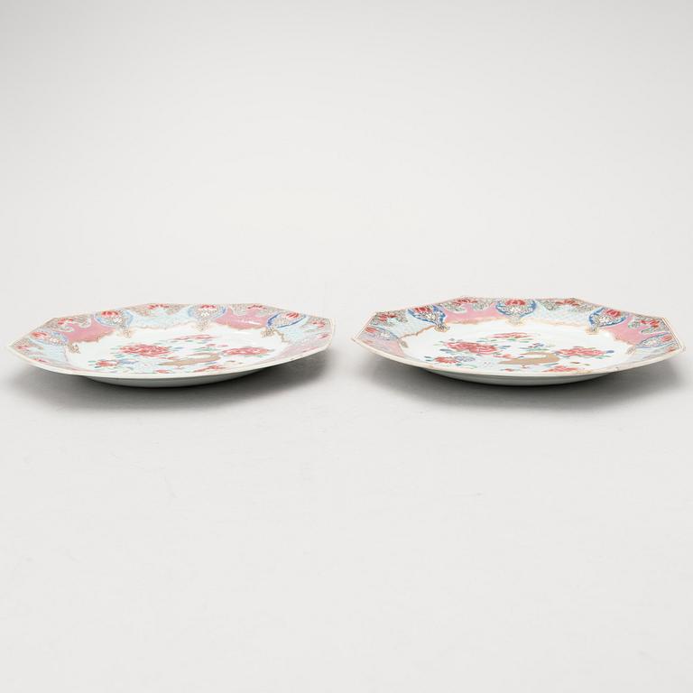 A pair of 18th Century Chinese octagon shape porcelain dishes.
