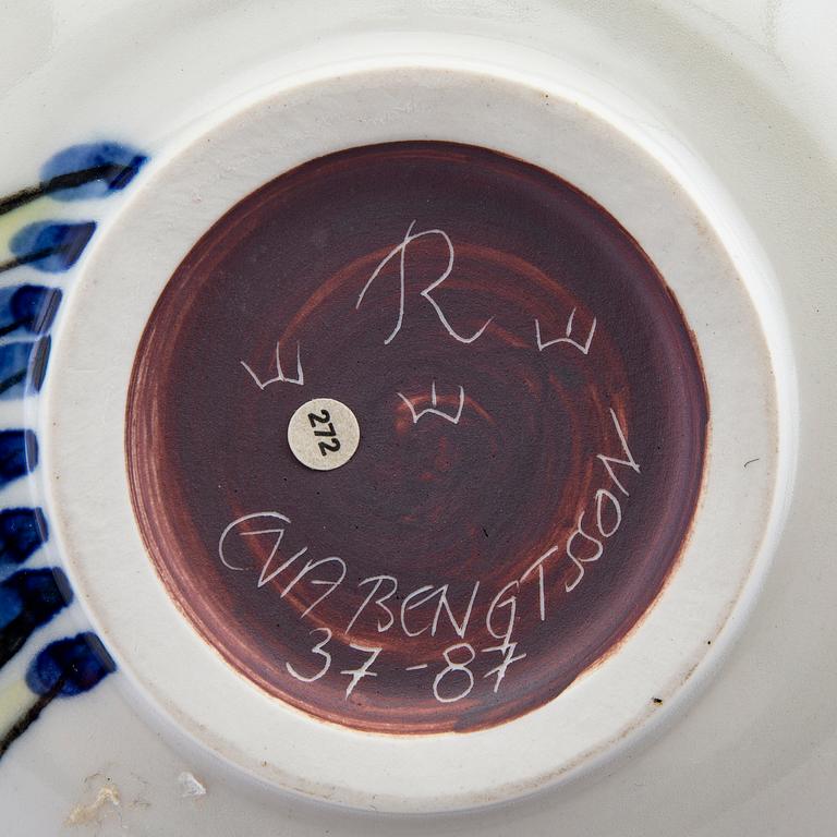 Eva Bengtsson, a stoneware bowl signd dated and numbered Rörstrand 37-87.