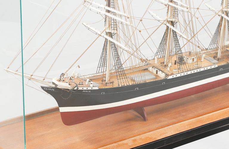 A boat model, "Pamir", made in the second half of the 20th century.