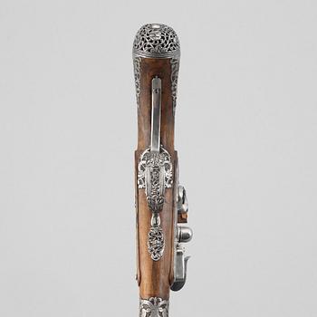 Flintlock pistol, signed Ivan Garatto. Brescia 17th century.