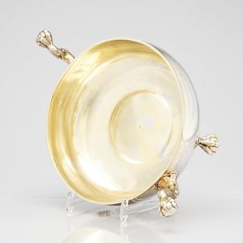 A Swedish late 17th century parcel-gilt silver bowl, Nicolaus Breuman, Stockholm (1666-1676 (77)).