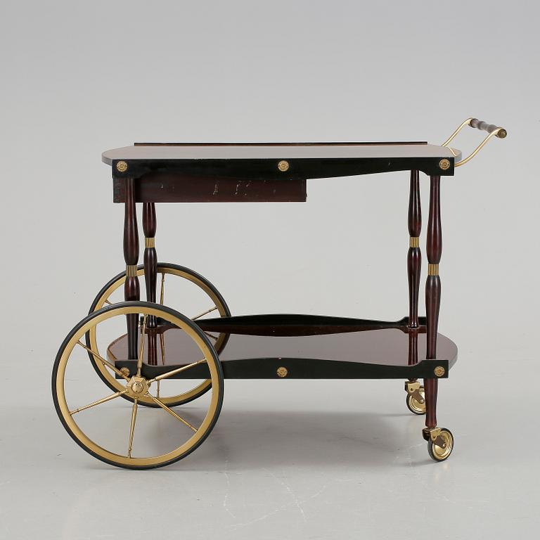 SERVERINGSVAGN, 1900-talets andra hälft.