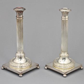 KANDELABRAR, ett par, sengustaviansk stil, nysilver, GAB, Stockholm, 1900-talets sista kvartal.