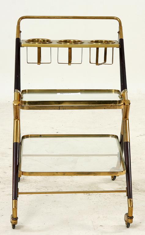 SERVERINGSVAGN, 1900-talets tredje kvartal.