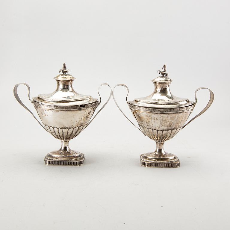 A pair of Swedish 19th century silver sugar bowls marks of Anders Johan Lignell, Sundsvall 1811.