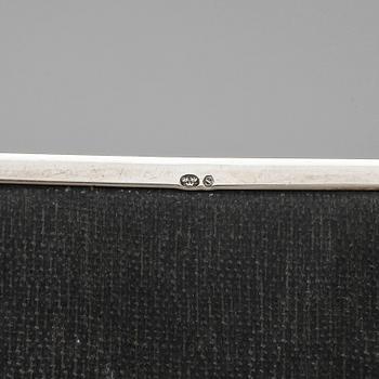 CIGARRSKRIN, silver, svenska importstämplar, 1900-talets mitt. Total vikt ca 615 gram.