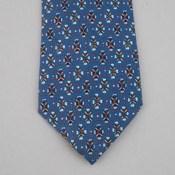 Hermès, 3 silk ties.