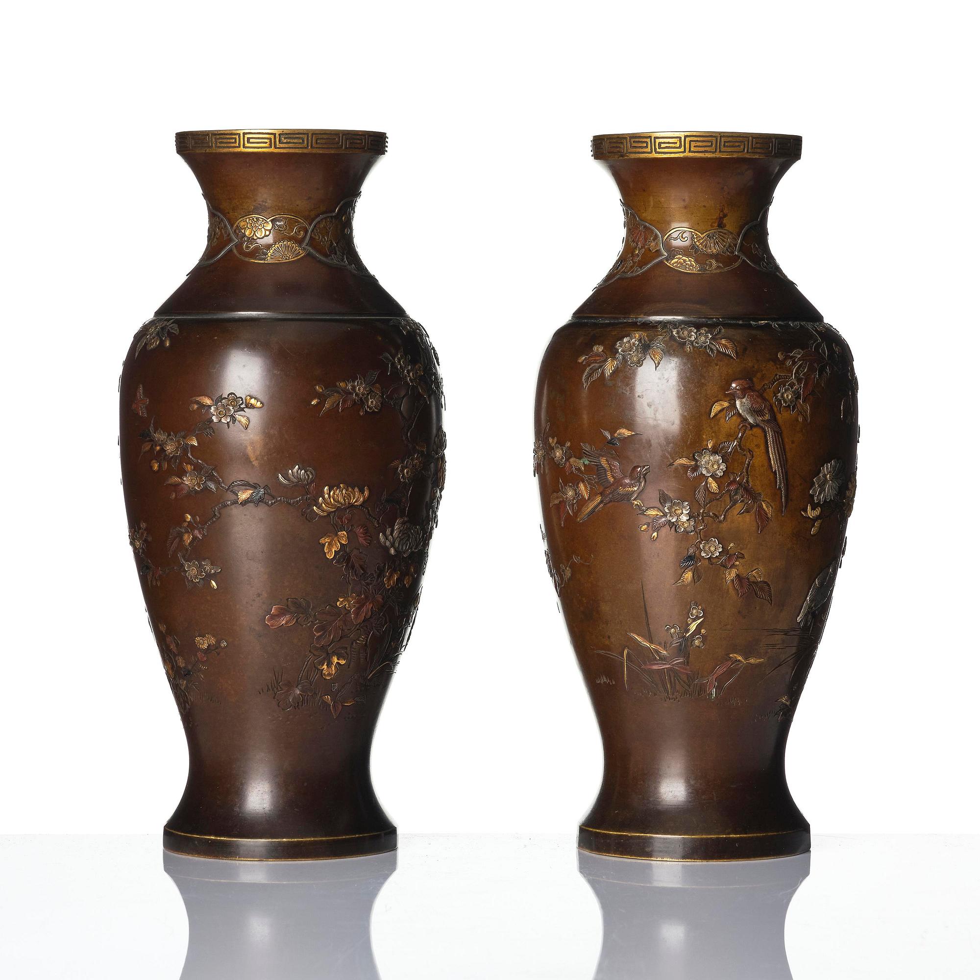 Vaser, ett par, brons. Japan, 1800-tal. Signerade Kumagai Zo, Kyoto.