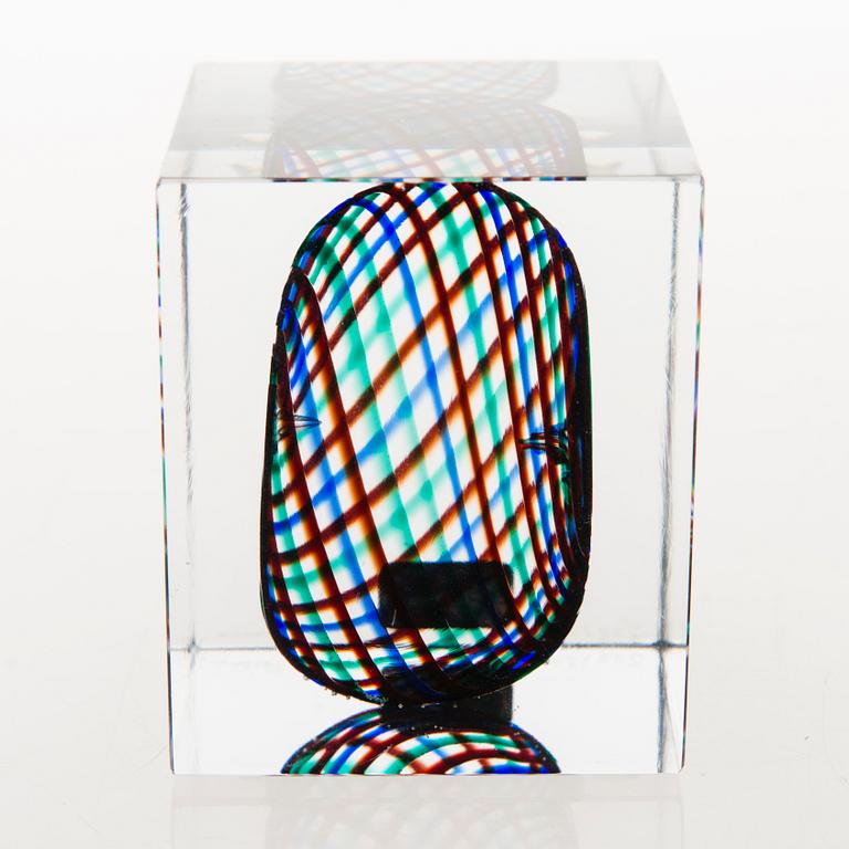 OIVA TOIKKA, An annual glass cube, signed Oiva Toikka Nuutajärvi 1994 and numbered 528/2000.