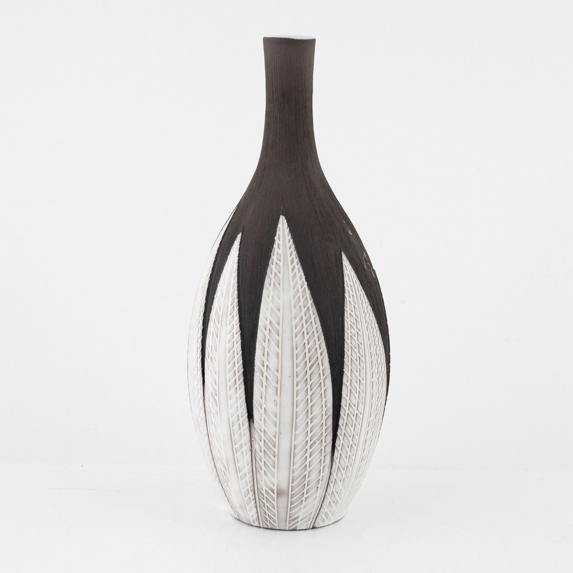 Anna-Lisa Thomson, vas, "Paprika", Upsala-Ekeby.