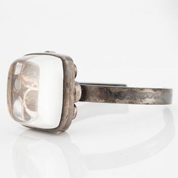 Cecilia Johansson, armring silver och bergkristall.