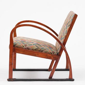 A functionalist armchair, 1930s.