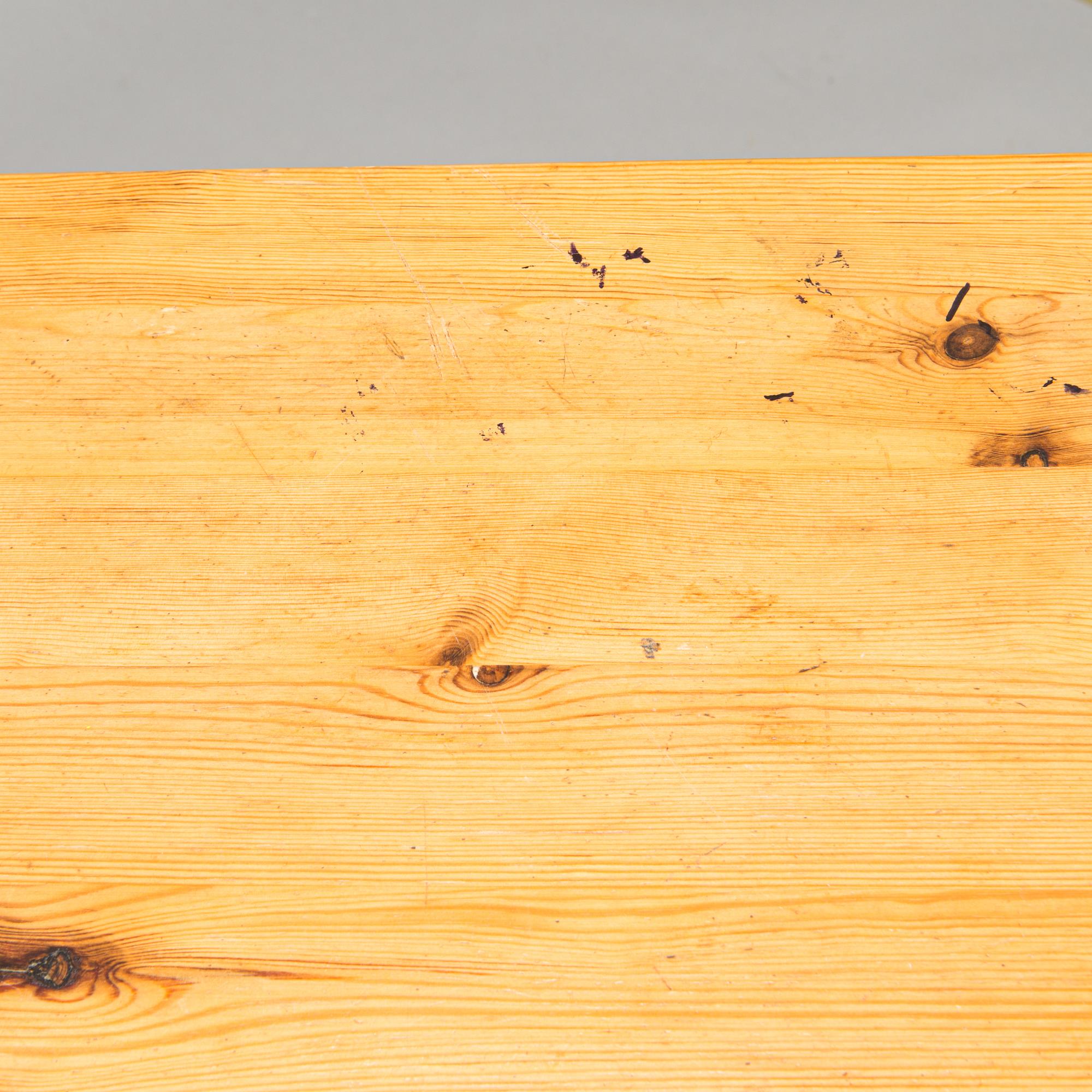 Ben af Schultén,a late 20th century '852' dining table for Artek.