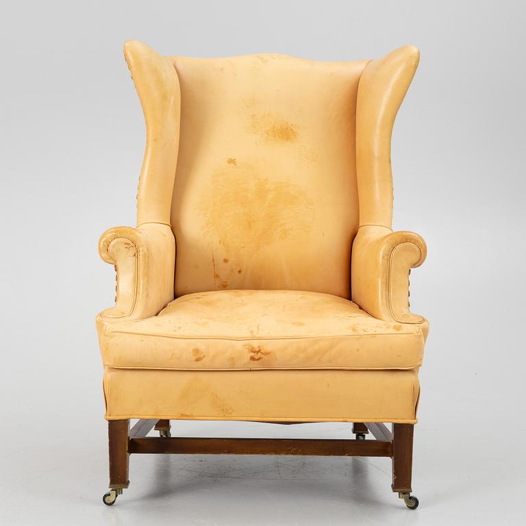 Öronlappsfåtölj, 1900-talet.